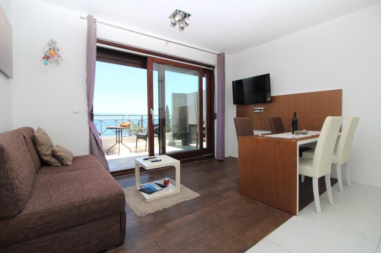 Apartments Seccareccia Opatija Exteriör bild