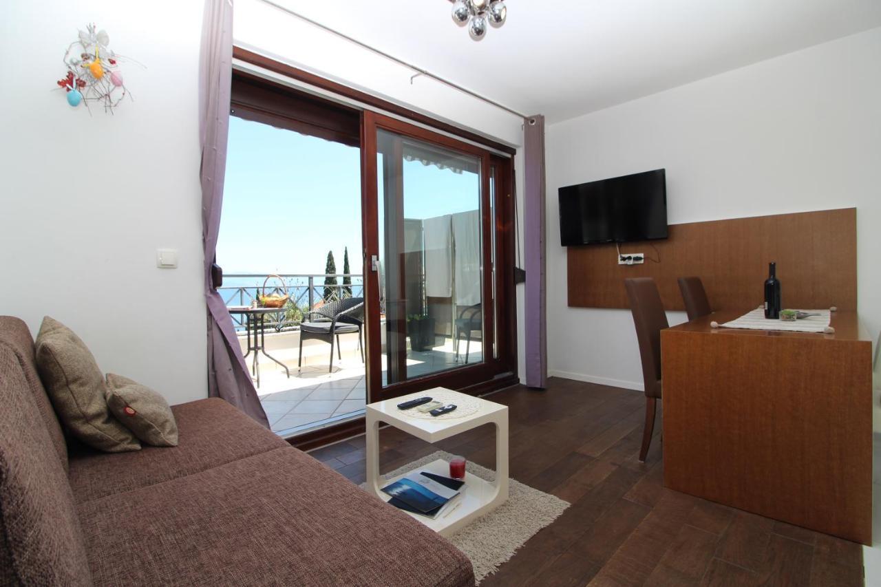 Apartments Seccareccia Opatija Exteriör bild