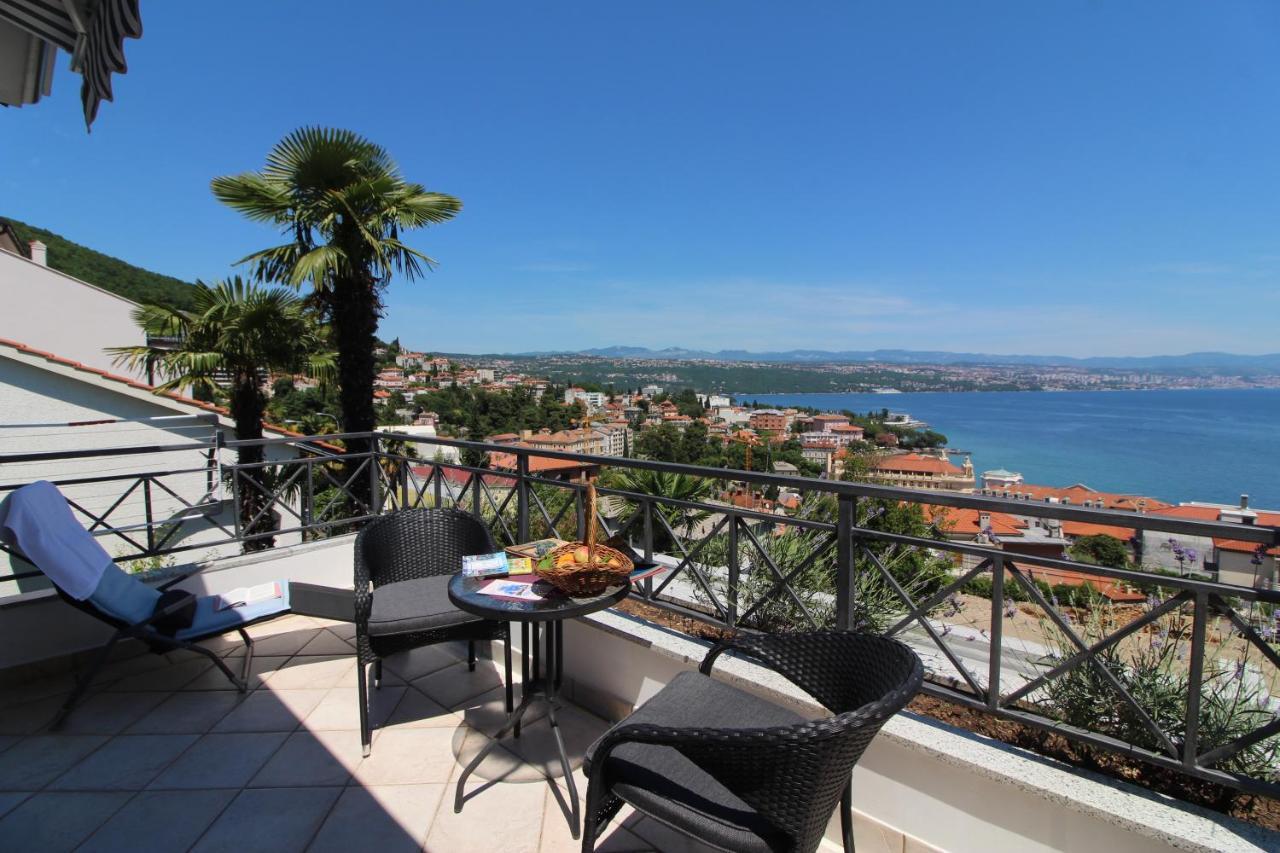Apartments Seccareccia Opatija Exteriör bild